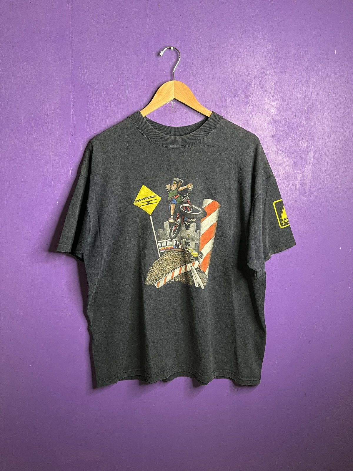 Vintage Vintage 90s Boss BMX biking faded t-shirt Size US XL / EU 56 / 4 - 1 Thumbnail
