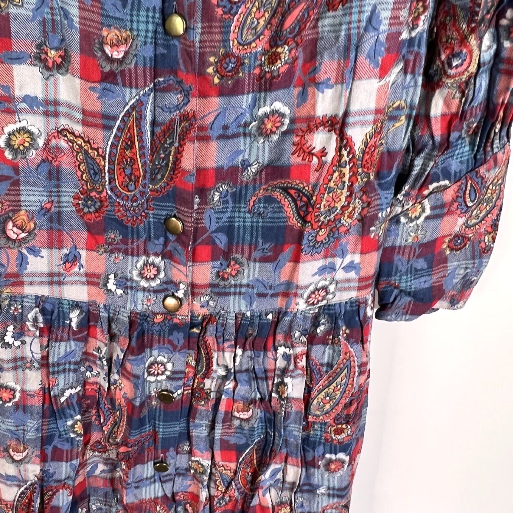 Vintage VINTAGE Cotton Collection Dress Women S Blue Red Paisley Print Midi 1980s Collared Drop Waist Button Long Sleeve Adult Small Clothing Mens/ Womens Size S / US 4 / IT 40 - 4 Thumbnail