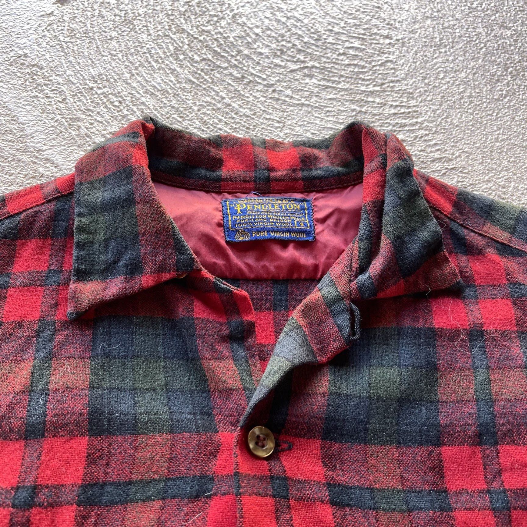 Pendleton VINTAGE Pendleton Shirt Mens Small Red Wool Flannel Button-Up Long Sleeve Collared Plaid Pocketed 60s 70s Classic Mens Size US S / EU 44-46 / 1 - 3 Thumbnail