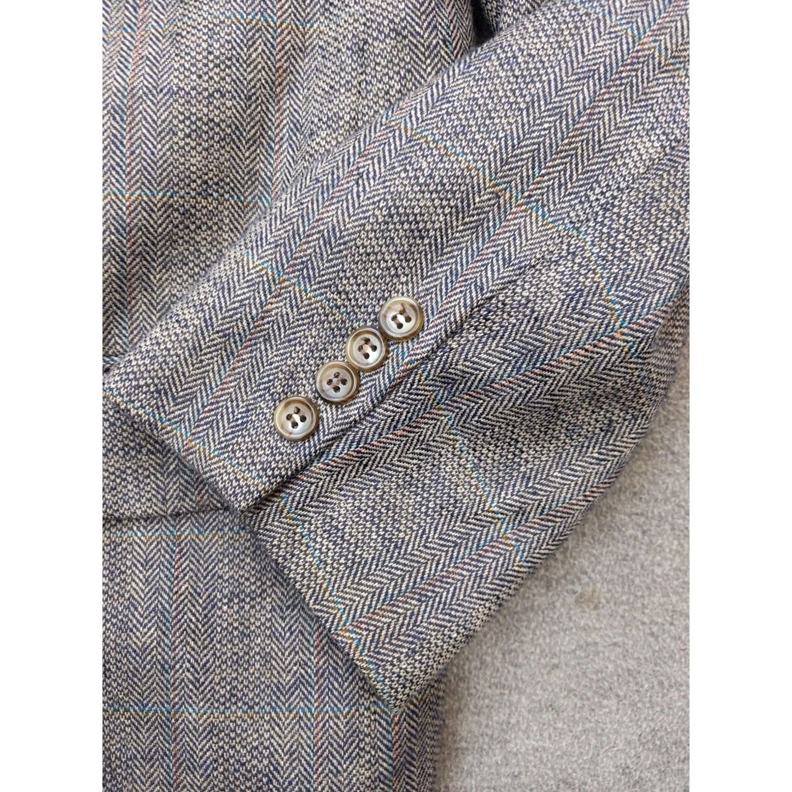 Stafford VINTAGE Stafford Sport Coat Mens 46L Gray Wool Herringbone Tweed Notch Lapel 2-Button Long Blazer 90s USA Mens Size 46R - 2 Thumbnail