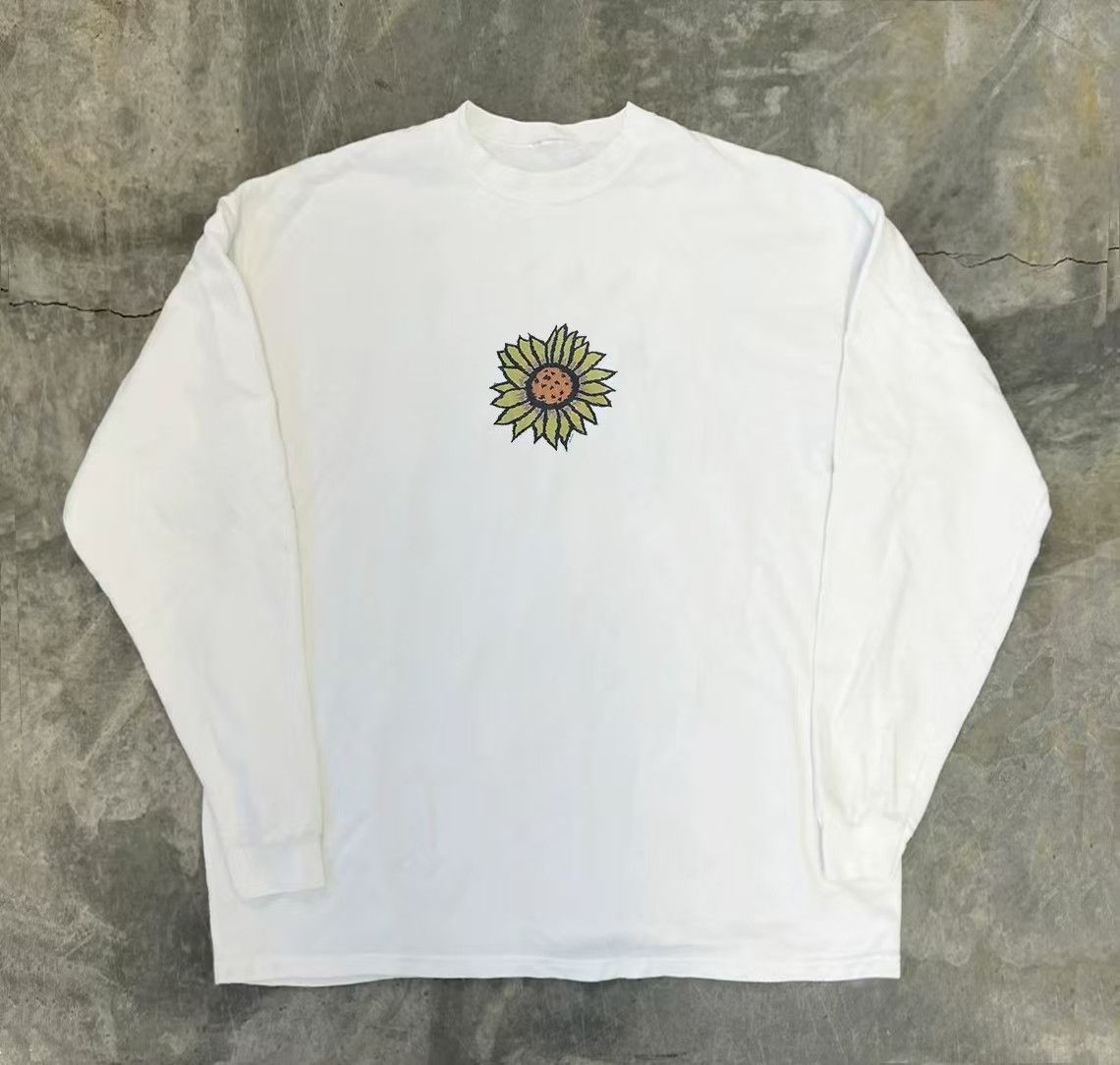 Japanese Brand White casual retro sunflower pattern long-sleeved t-shirt Size US L / EU 52-54 / 3 - 2 Thumbnail