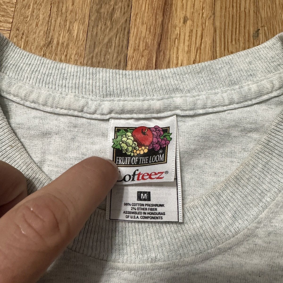 Fruit Of The Loom Vintage Long Beach tee Size US M / EU 48-50 / 2 - 5 Thumbnail