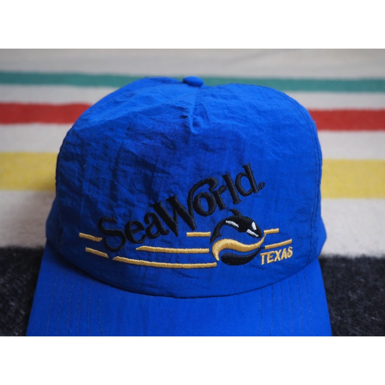 Vintage VTG 90s Seaworld Shamu Royal Blue Snapback Hat Cap OSFM Adjustable Nylon Trucker Men Women Boys Girls Size ONE SIZE - 3 Thumbnail