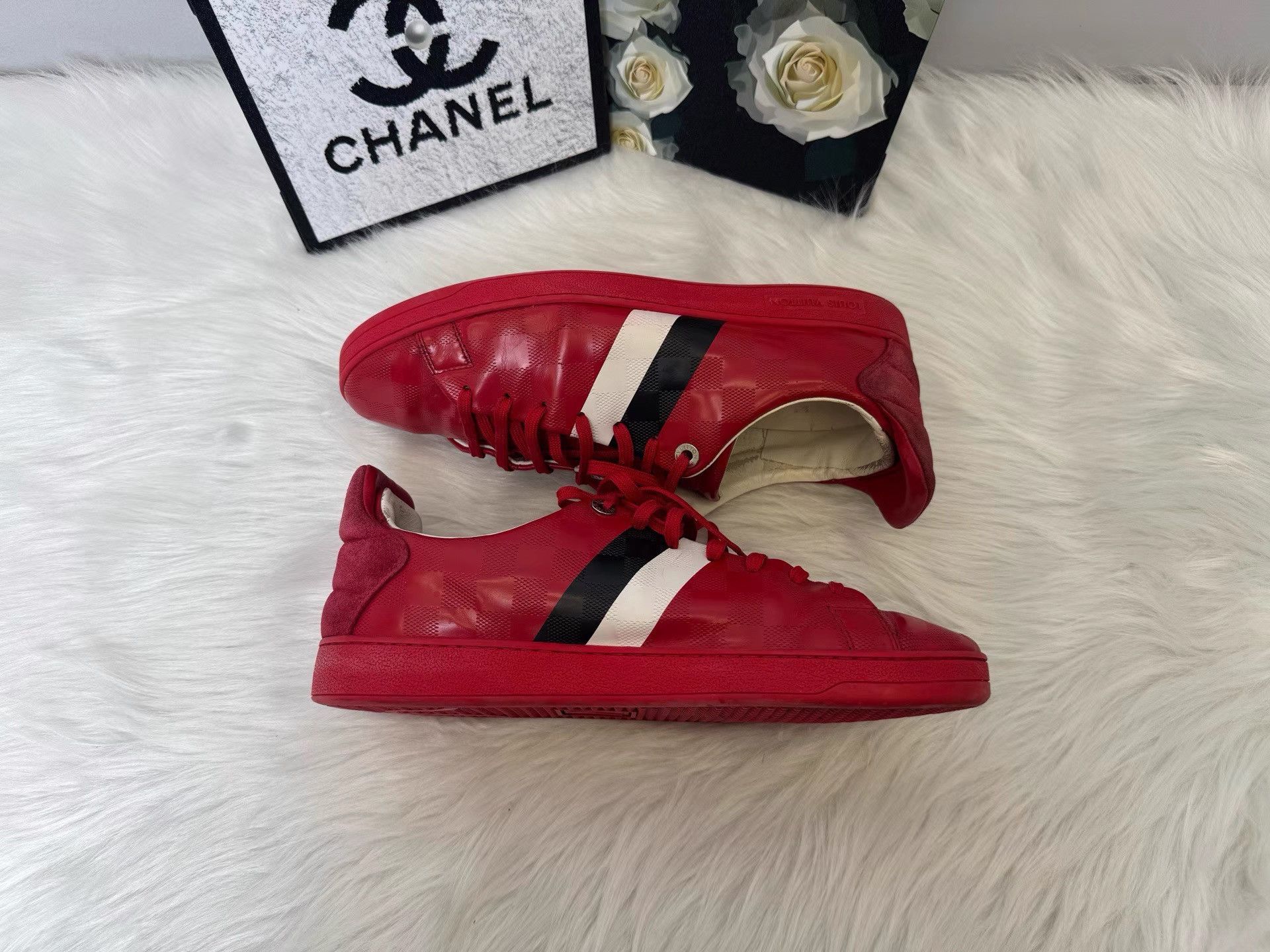 Louis Vuitton Louis Vuitton Red Checkerboard Sneakers K36 Size US 9.5 / EU 42-43 - 6 Thumbnail