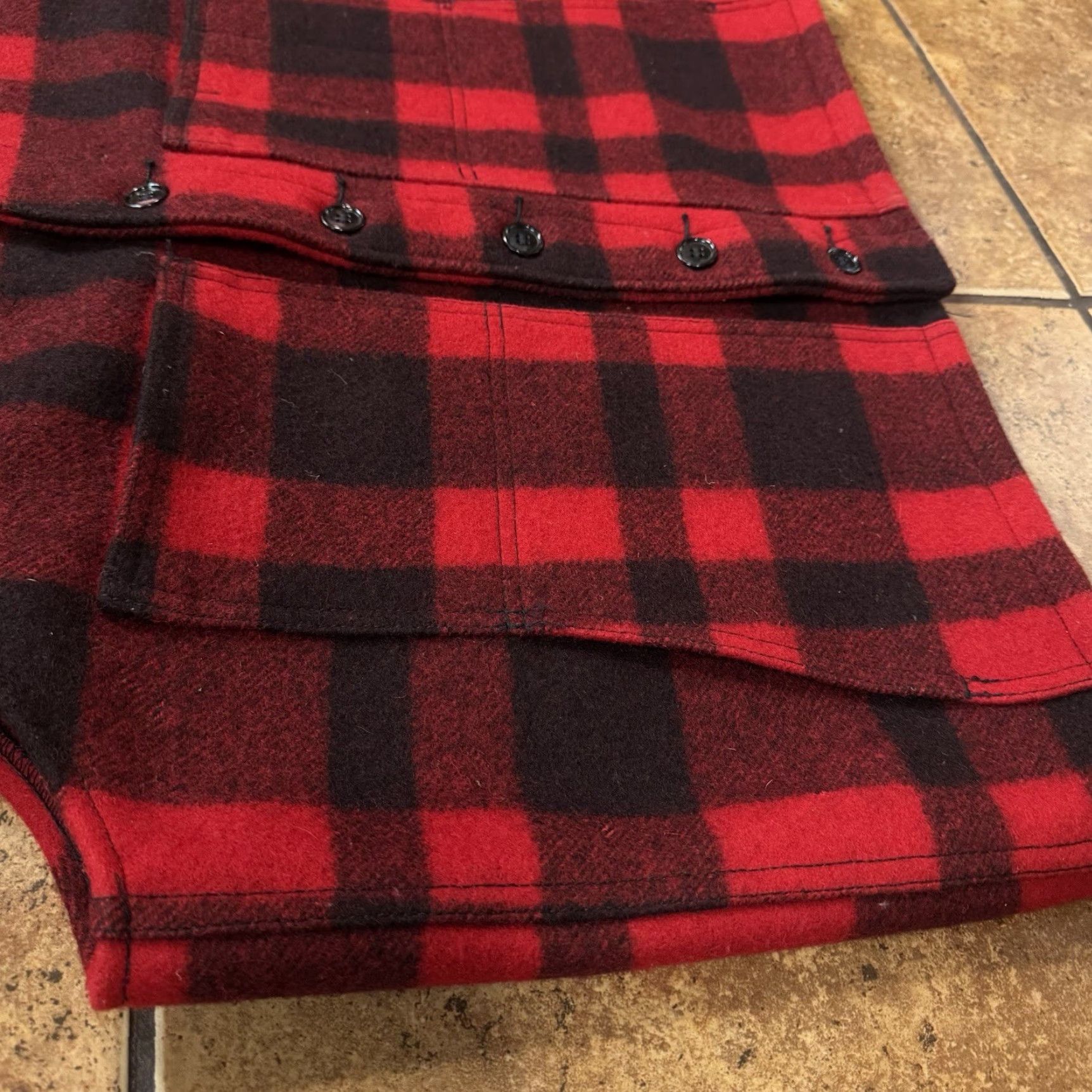 Vintage VTG Hunting World Mackinaw Vest New York Buffalo Plaid Virgin Wool 1960s 70s Size US L / EU 52-54 / 3 - 5 Thumbnail