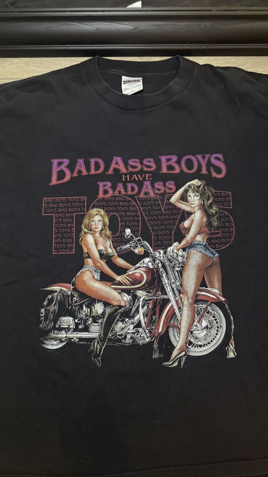 Harley Davidson Vintage / Y2K Bad Ass Boys Bad Ass Toys Pin Up Biker Shirt Size US XL / EU 56 / 4 - 2 Thumbnail