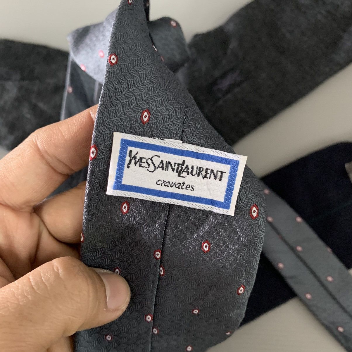 Yves Saint Laurent Yves Saint Laurent Socks and Ties Size ONE SIZE - 13 Thumbnail