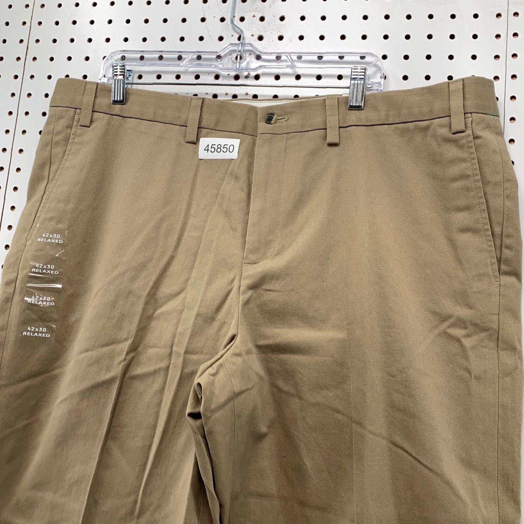 Eddie Bauer Eddie Bauer Pants Mens 42x30 Chino Khaki Relaxed Straight Beige 42 Chest Pocket Type Flat Front NWT 90s? Size US 42 / EU 58 - 3 Thumbnail