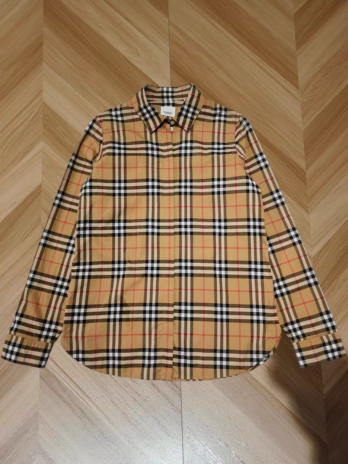 Burberry Burberry Classic Check LS Shirt UK8 99New Size S / US 4 / IT 40 - 1 Thumbnail