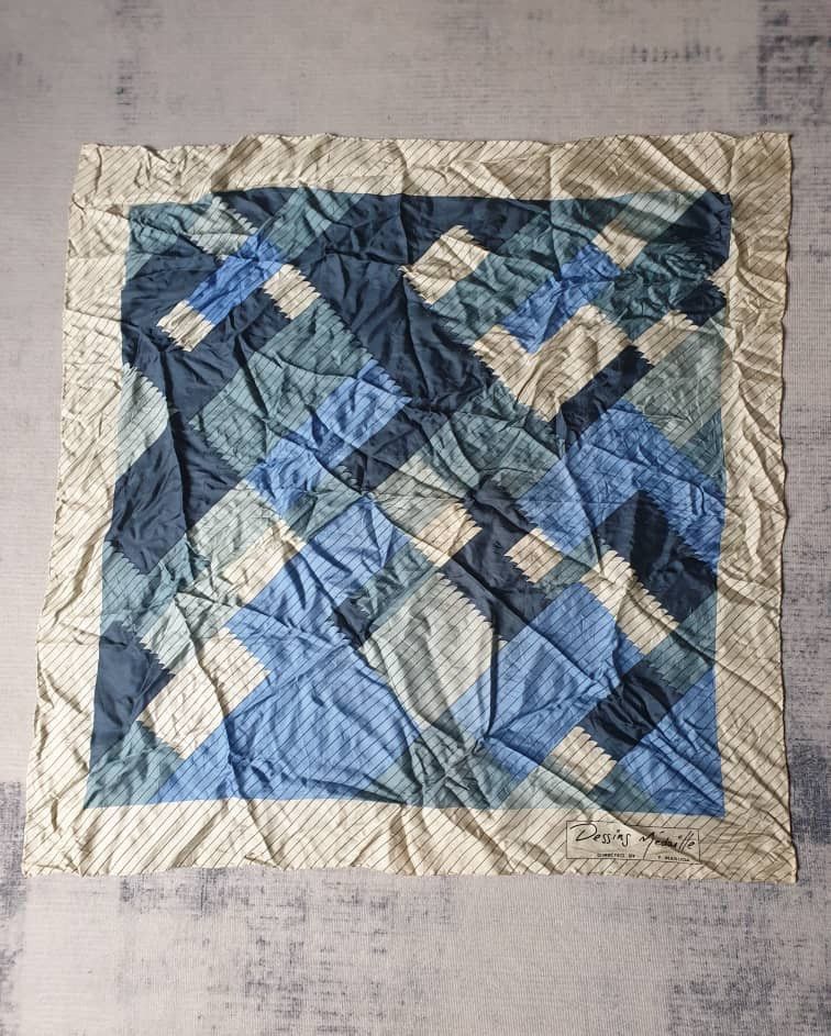 Japanese Brand Desinns medaille by y.masuda abtract scarves Size ONE SIZE - 1 Thumbnail