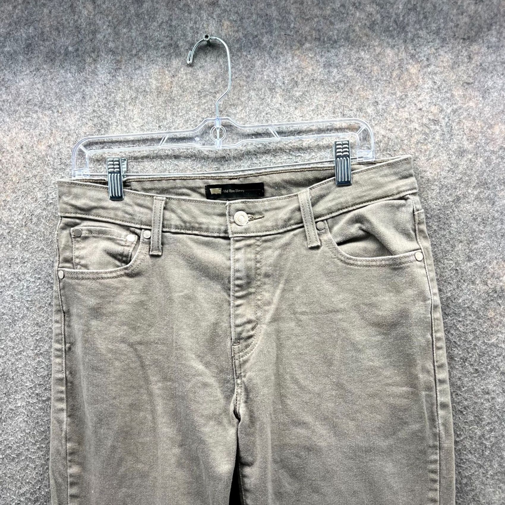 Levi's VINTAGE Levi's Jeans Mens 31x32 Khaki Mid Rise Skinny Fit Cotton Tan Beige Denim 31 Inseam 32 Pockets Button Closure Regular Fit Size US 31 - 7 Thumbnail