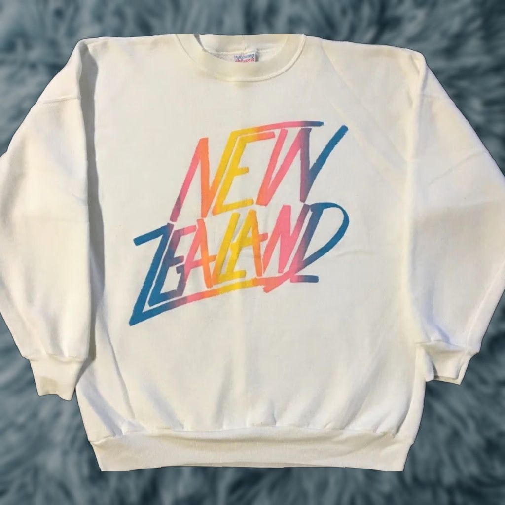 Vintage Vtg 90s New Zealand Faded Sweatshirt S Vaporwave White Hoodie Men Size US S / EU 44-46 / 1 - 1 Thumbnail