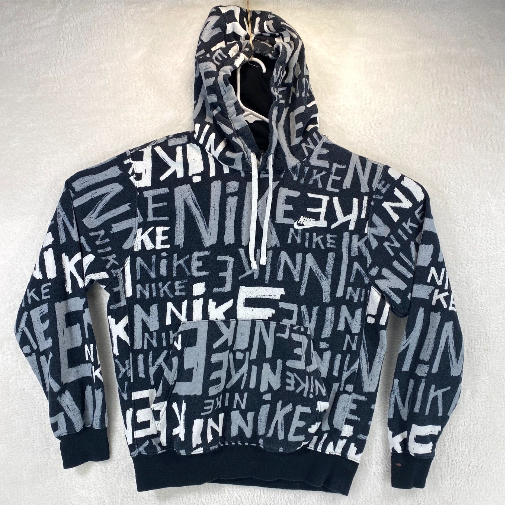 Nike Nike Mens Hoodie Small Hooded Sweatshirt Long Sleeve All Over Print Pockets Size US S / EU 44-46 / 1 - 2 Thumbnail