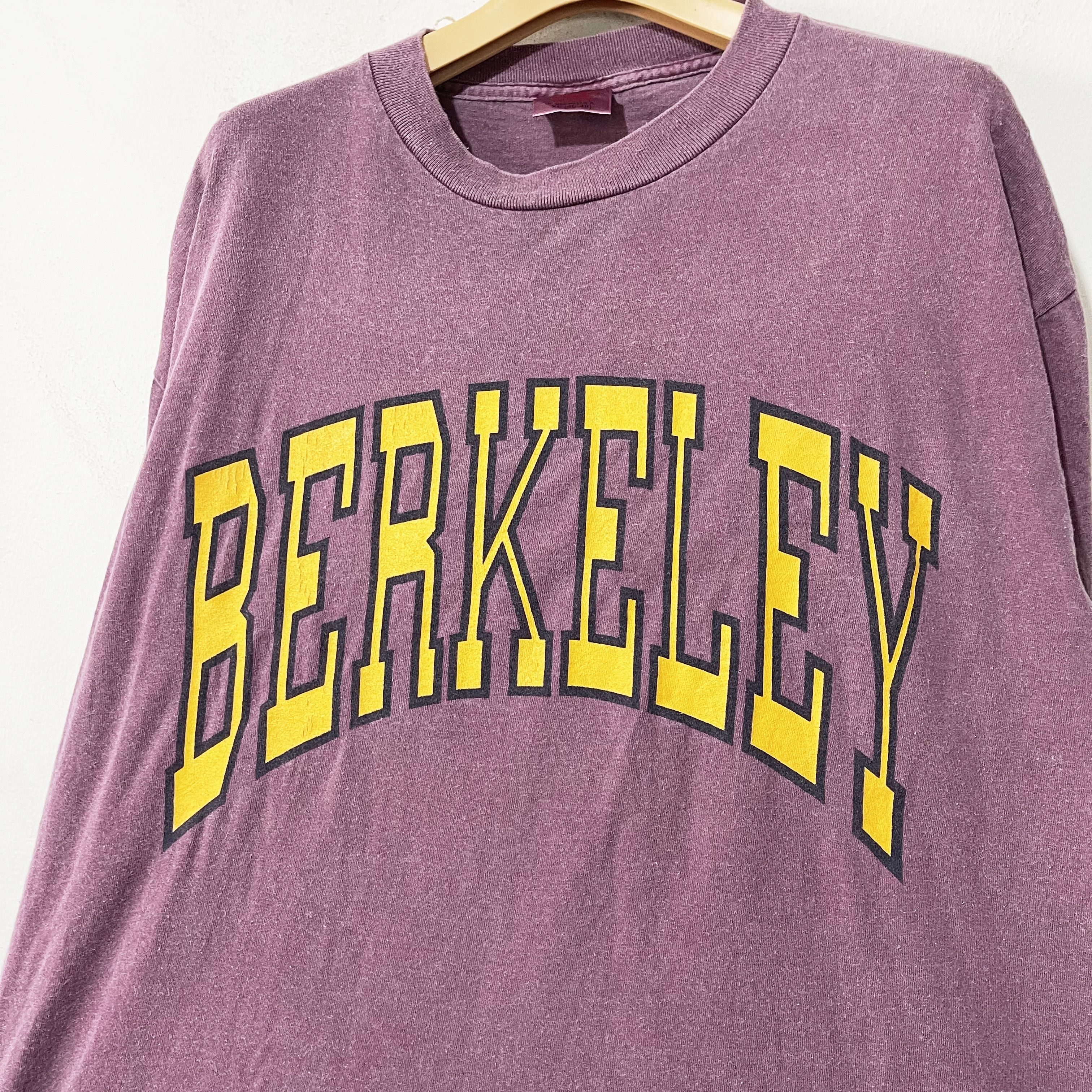 Vintage Vintage 90s Berkeley T-Shirt Size US XL / EU 56 / 4 - 2 Thumbnail