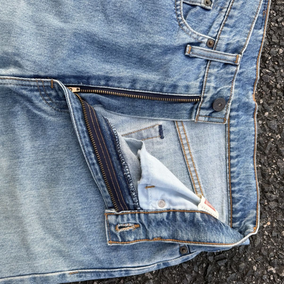 Levi's Vintage Clothing VINTAGE 93' LEVI'S W509 FADED RIPPEP DENIM JEAN PANTS Size US 29 - 9 Thumbnail