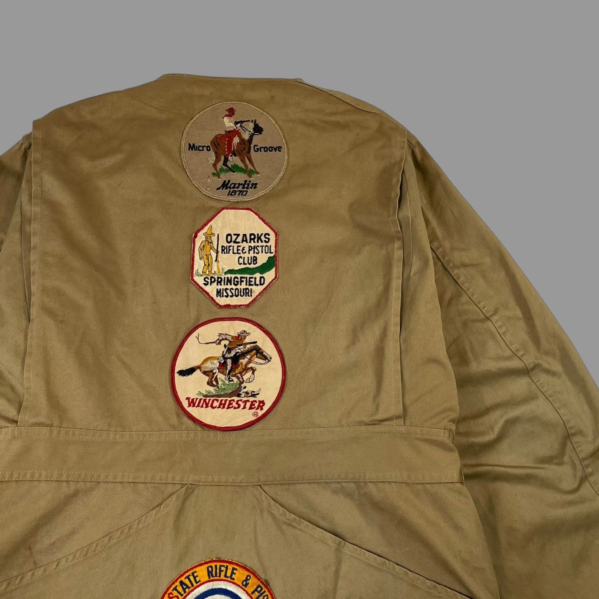 Vintage Vintage 1960s patched hunting jacket Size US L / EU 52-54 / 3 - 5 Thumbnail