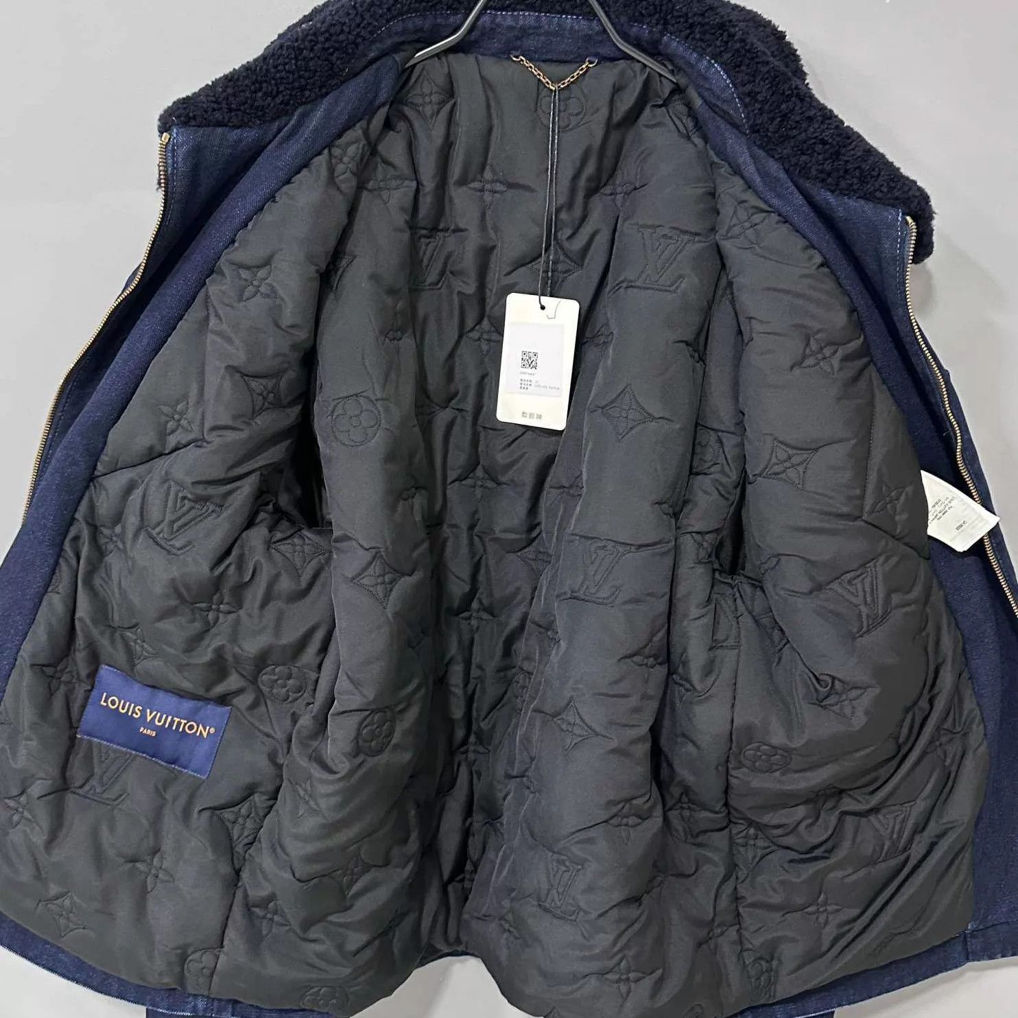Louis Vuitton LV Black Shearling Collar Denim Puffer Jacket 48 Size US M / EU 48-50 / 2 - 7 Thumbnail