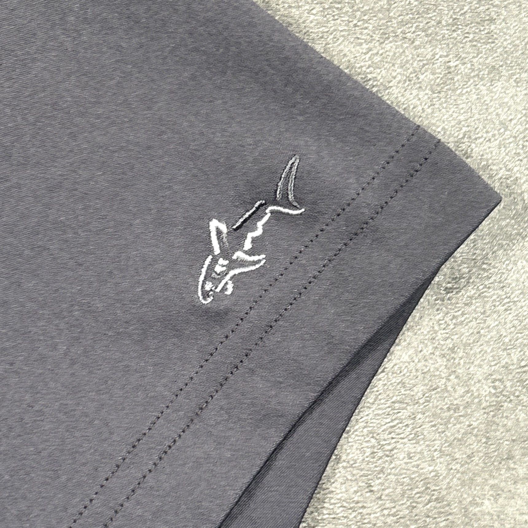 Vintage Greg Norman Polo Shirt Mens L Slim Fit Zip Play Dry Gray Golf Polo Shirt Size US L / EU 52-54 / 3 - 4 Thumbnail