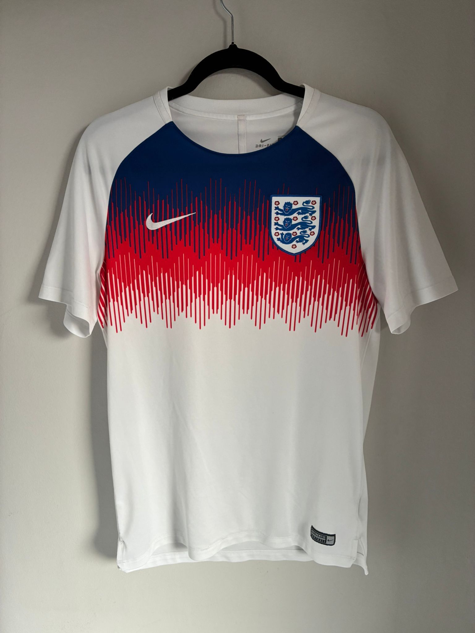 Nike Nike football tee England world cup 00s Jersey soccer Size US M / EU 48-50 / 2 - 1 Thumbnail