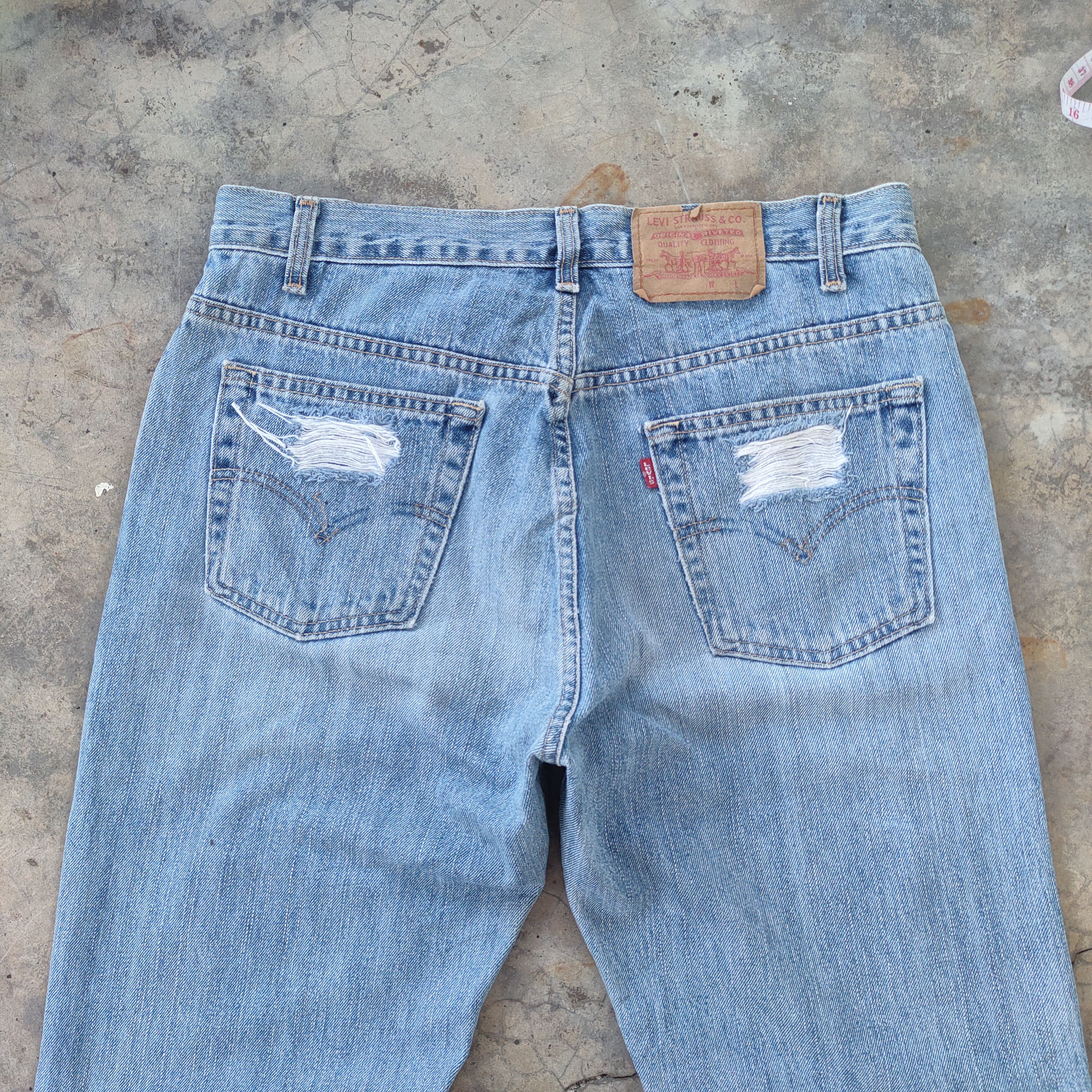 Levi's # LEVI'S 528 VINTAGE DISTRESSED FADED JEANS PANTS Size US 34 / EU 50 - 9 Thumbnail