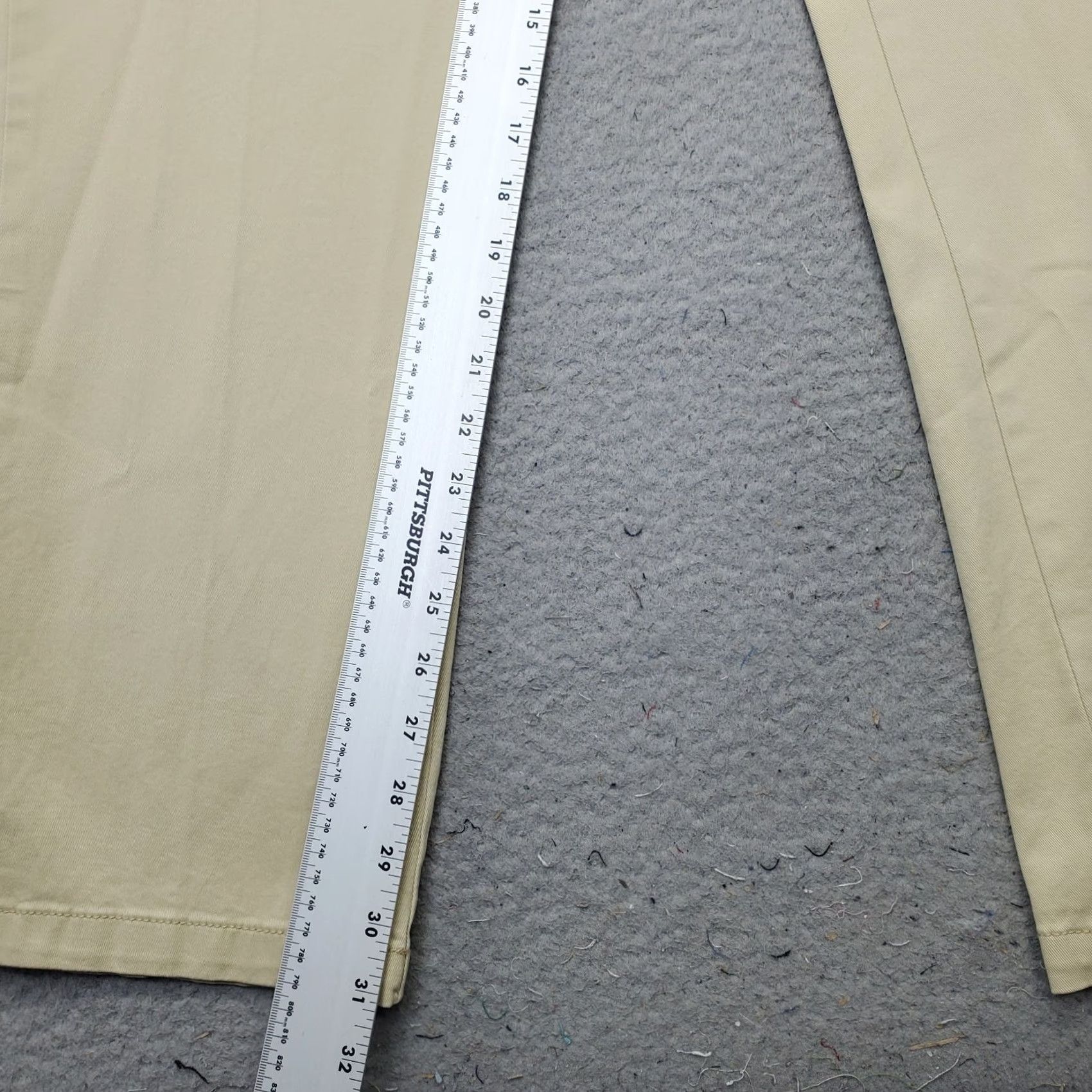 Izod IZOD Mens Chino Pants Straight Leg Flat Front 38 Tan Stretch Classic Fit Mens Size 38 Tan Chino Pants Size US 38 / EU 54 - 4 Thumbnail