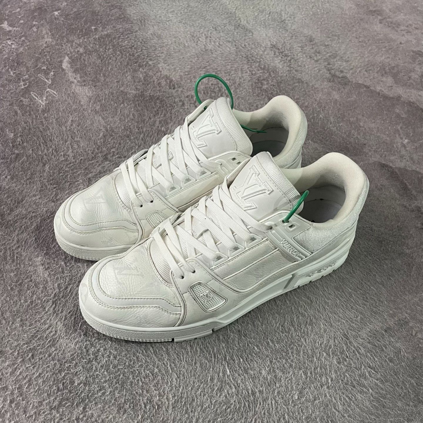 Louis Vuitton Louis Vuitton Training White Lowtop Sneakers 25 Men Size US 10 / EU 43 - 1 Thumbnail