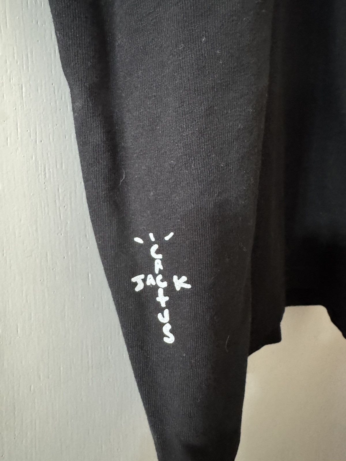 Travis Scott Cactus Jack Travis Scott black and white streetwear tee Size US XXL / EU 58 / 5 - 2 Thumbnail