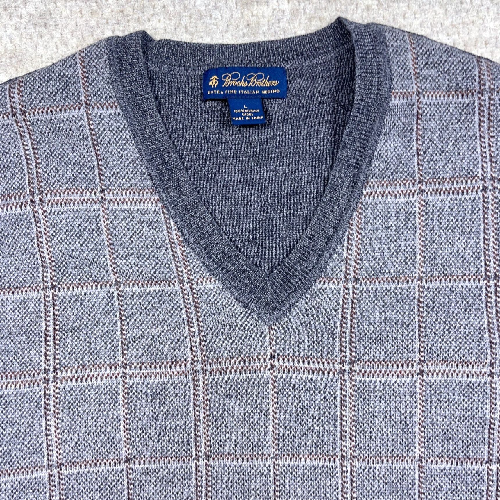 Brooks Brothers Brooks Brothers Sweater Vest Men Large Gray Merino Wool V Neck Check Plaid Size US L / EU 52-54 / 3 - 2 Thumbnail