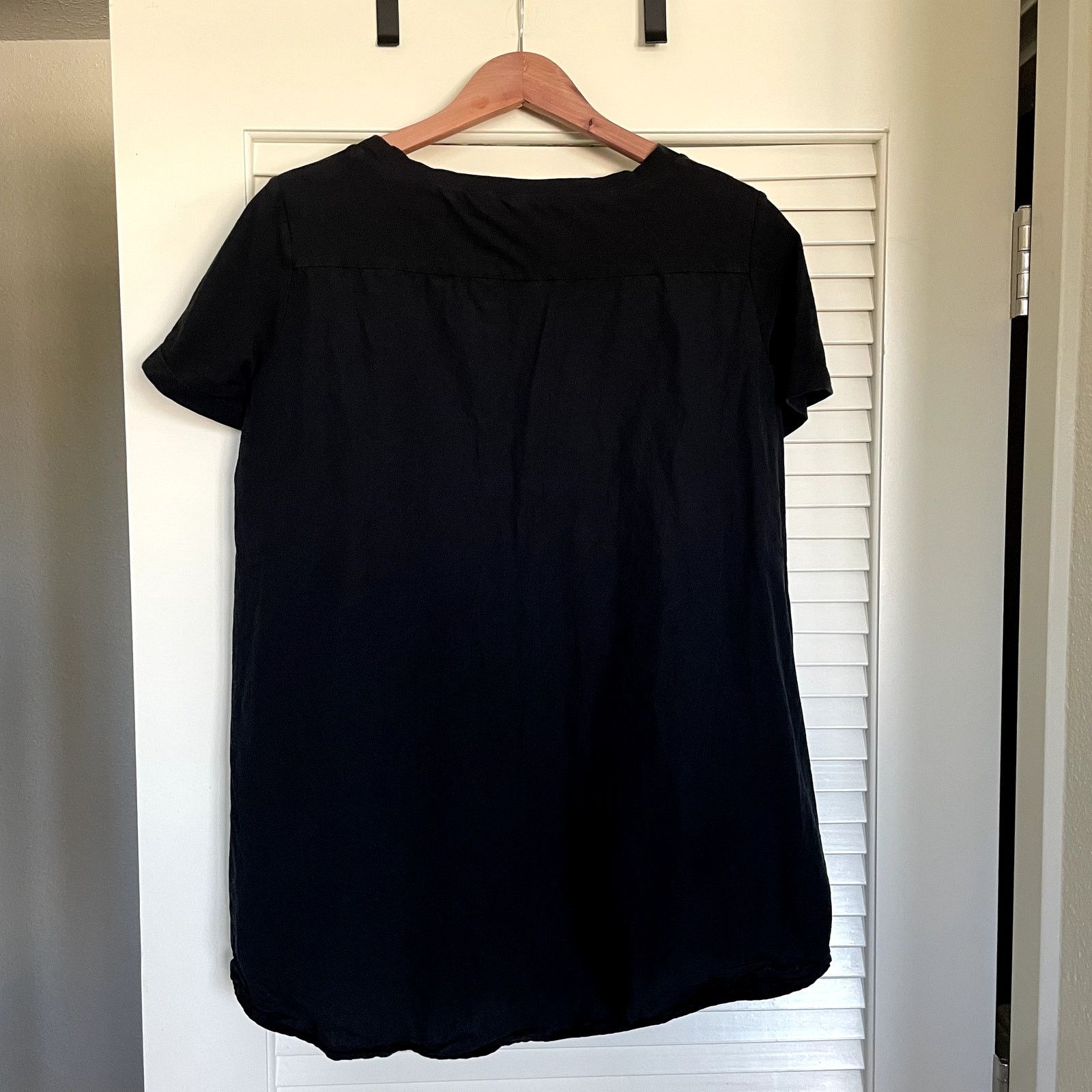 Other Antonelli Firenze Women's Minimalist Black Cotton T-Shirt Size M / US 6-8 / IT 42-44 - 4 Thumbnail