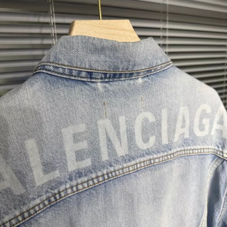 Balenciaga balenciaga washed denim jacket with logo Size US L / EU 52-54 / 3 - 4 Thumbnail