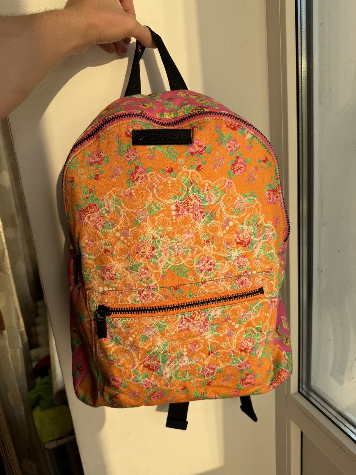 Dr. Martens Dr Martens Multi Daze Cat Psychedelic Floral Medium Backpack Size ONE SIZE - 8 Thumbnail