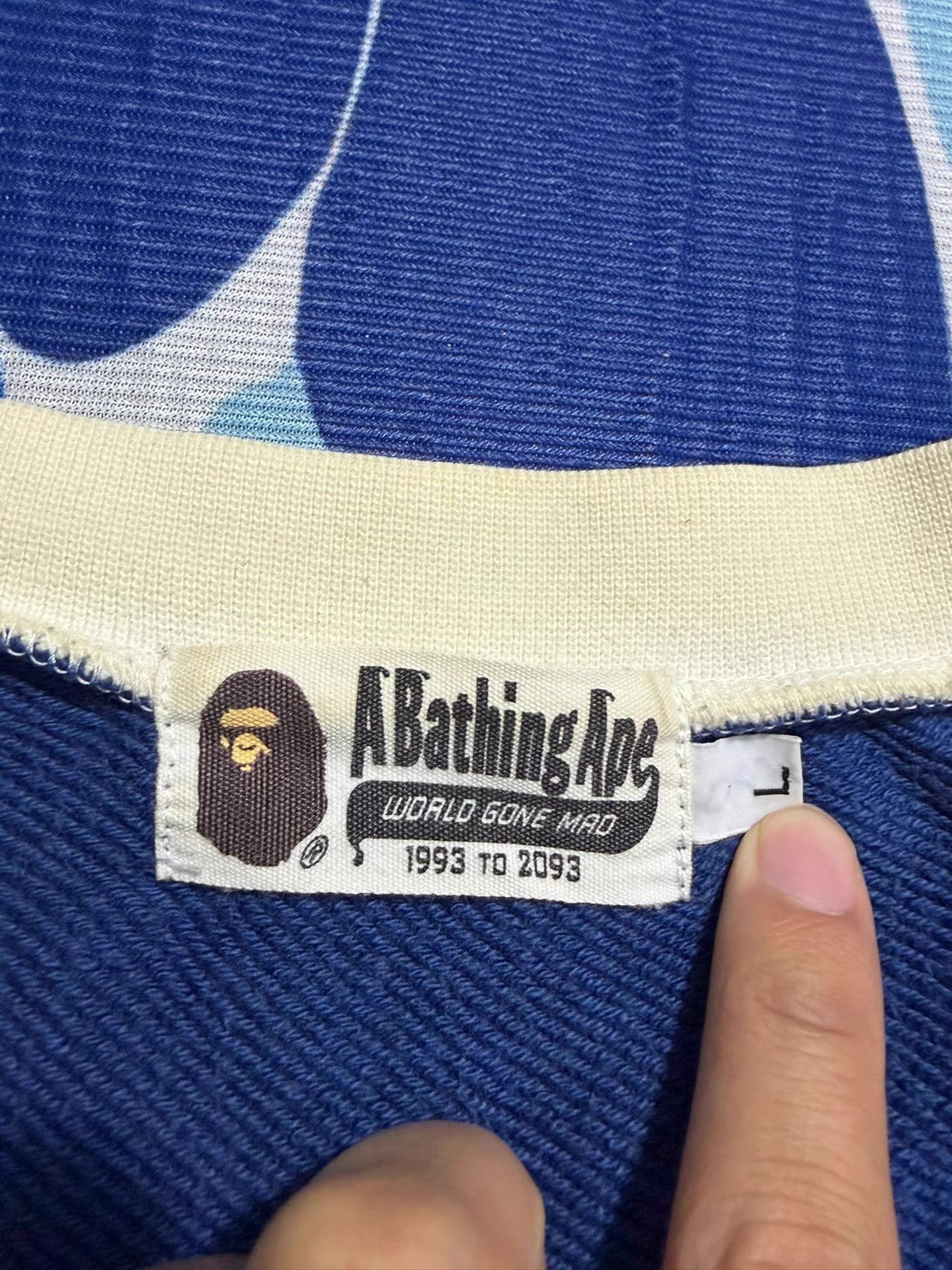 Bape Bape Navy Ape Head Logo Cardigan Size US L / EU 52-54 / 3 - 2 Thumbnail