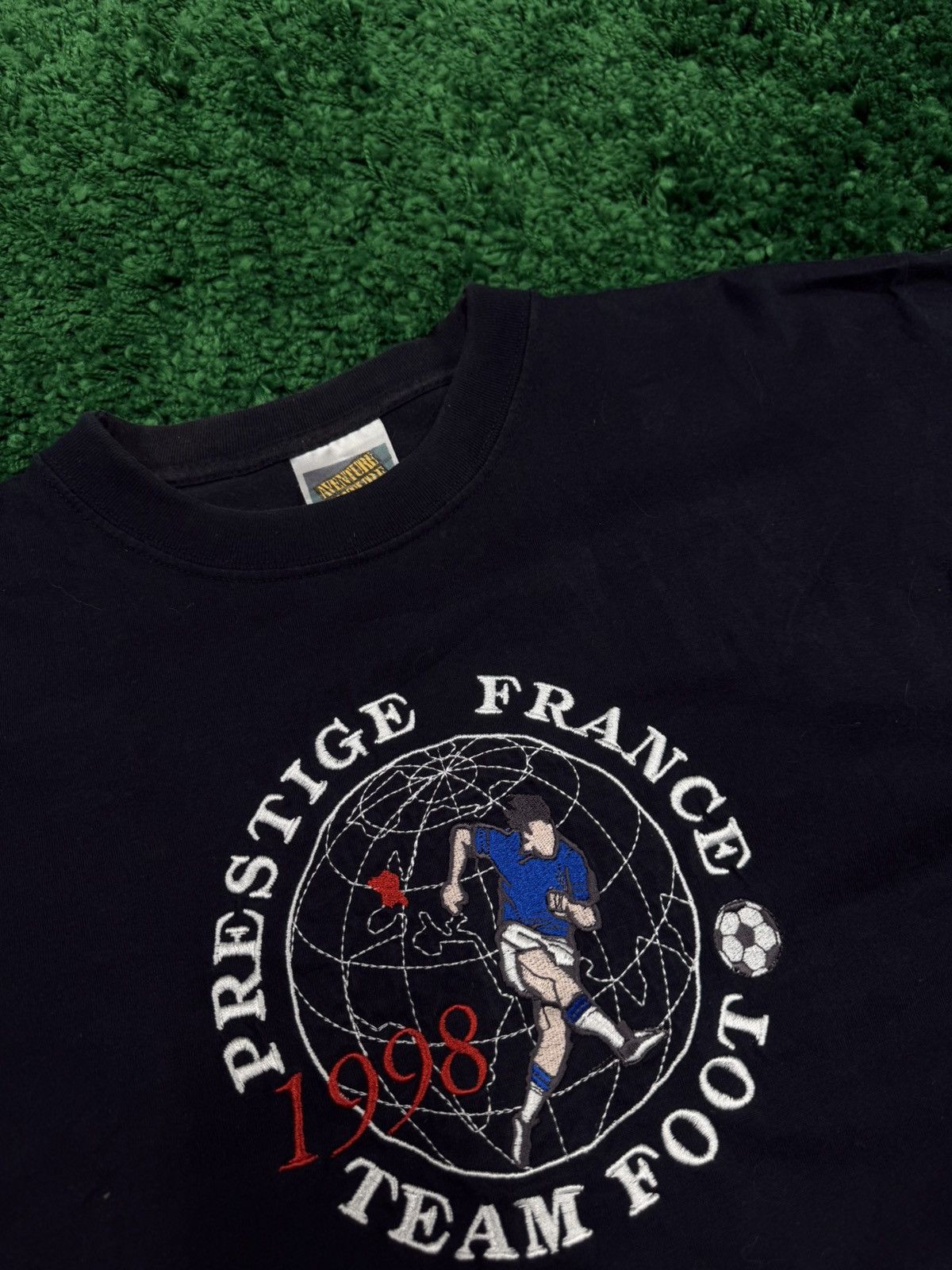 Vintage Vintage Black Embroidered French France Football Soccer Tee Size US M / EU 48-50 / 2 - 2 Thumbnail