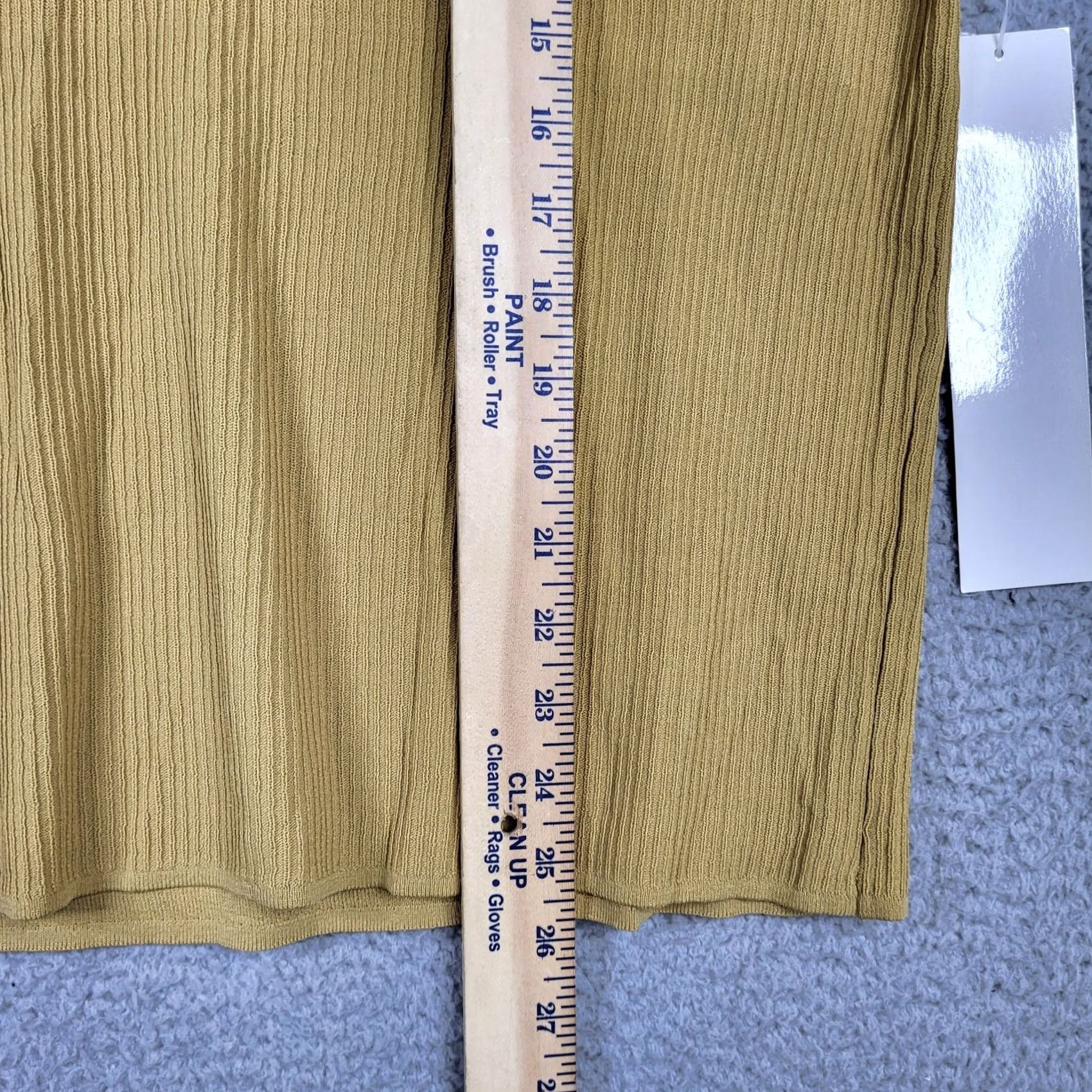 Vintage FINITY Tank Top Womens 1X Tan Ribbed Sleeveless V-Neck Casual Basic All Seasons Knit Shirt 1X Womens Tan Ribbed Sleeveless Tank Top Size 1X NEW Size XL / US 12-14 / IT 48-50 - 3 Thumbnail