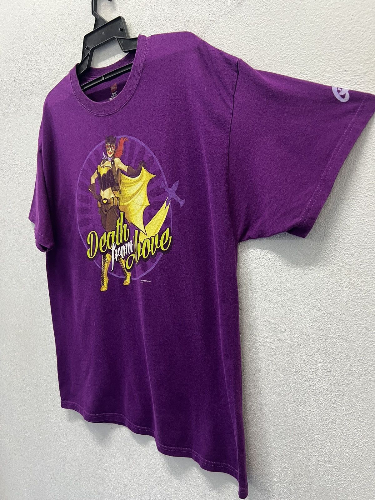 DC Comics × Hanes × Vintage DC COMICS BATGIRL BOMBSHELL DEATH FROM ABOVE GRAPHIC T-SHIRT Size US XL / EU 56 / 4 - 4 Thumbnail