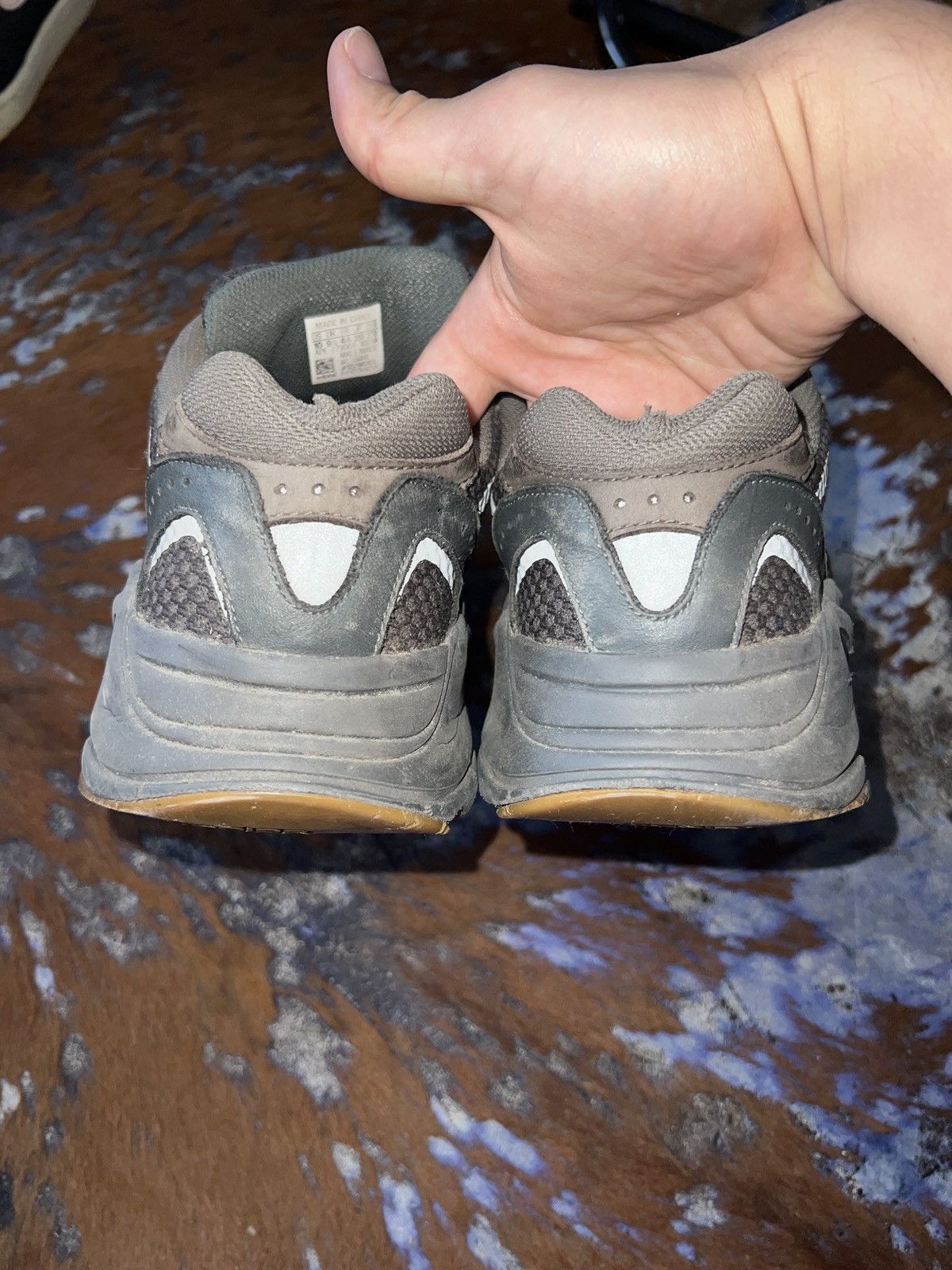 Yeezy Yeezy 700 V2 Geode Size US 10 / EU 43 - 4 Thumbnail