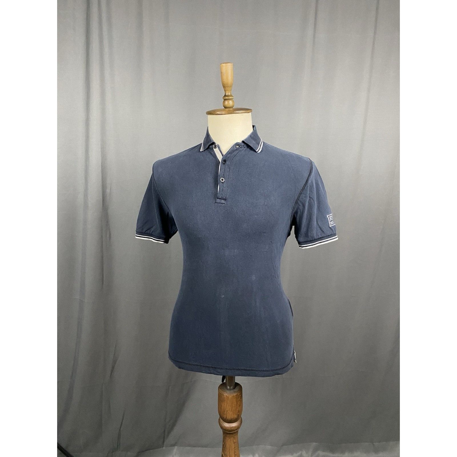 Burberry Burberry Vintage Men's Distressed Blue Polo T-Shirt Size 5 Size US XL / EU 56 / 4 - 2 Thumbnail