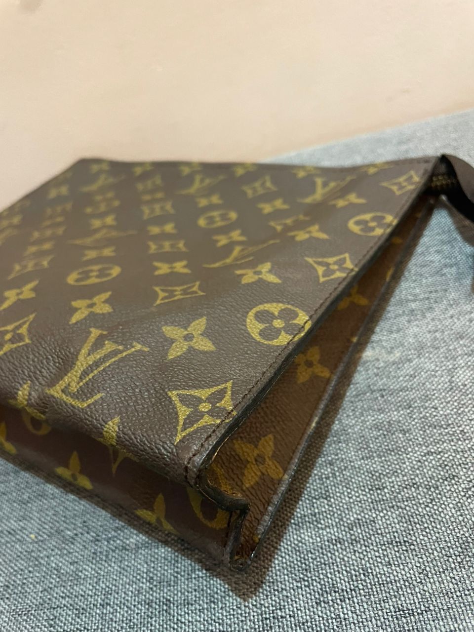Louis Vuitton Authentic Vintage Louis Vuitton Monogram Clutch Size ONE SIZE - 3 Thumbnail