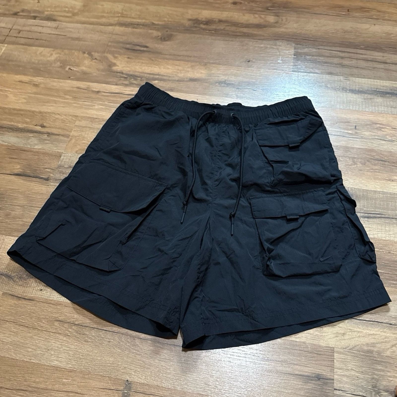 Columbia NWOT Nike Tech Cargo Shorts Size US 30 / EU 46 - 3 Thumbnail