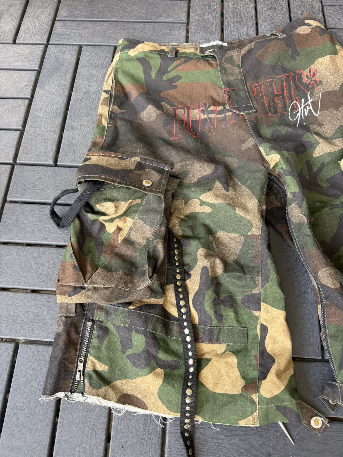 Other Camo designer cargo shorts w deep pockets and Size US 32 / EU 48 - 3 Thumbnail