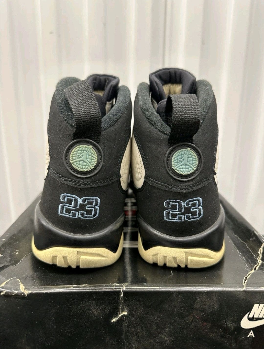 Jordan Brand Nike Air Jordan Retro 9 University Blue CT8019140 Size 9 Men Size US 9 / EU 42 - 5 Thumbnail