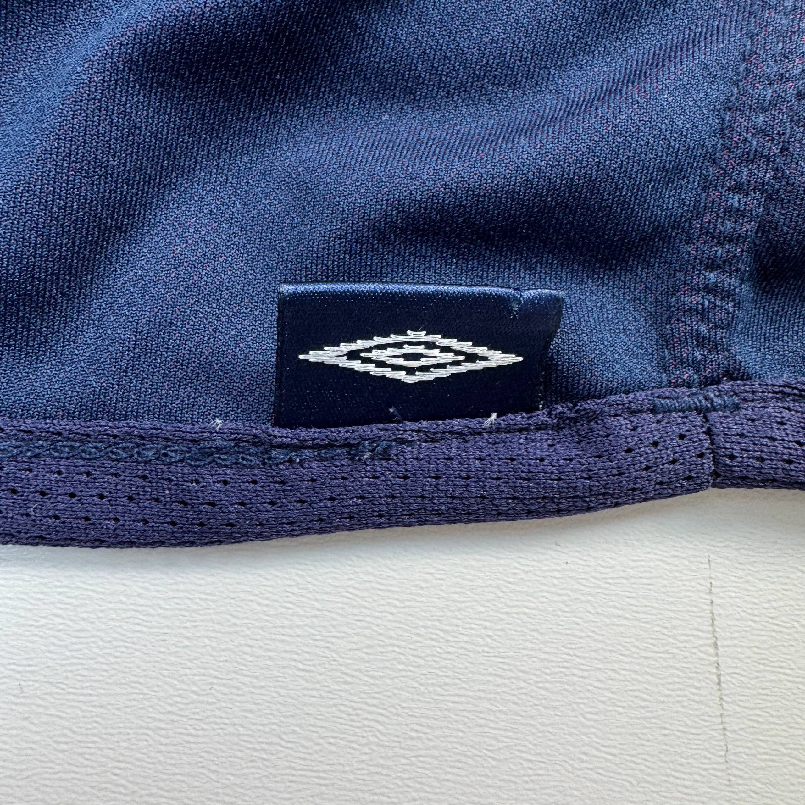 Umbro Umbro England Reversible Jersey Red Navy 2000s Mens Size S Size US S / EU 44-46 / 1 - 6 Thumbnail