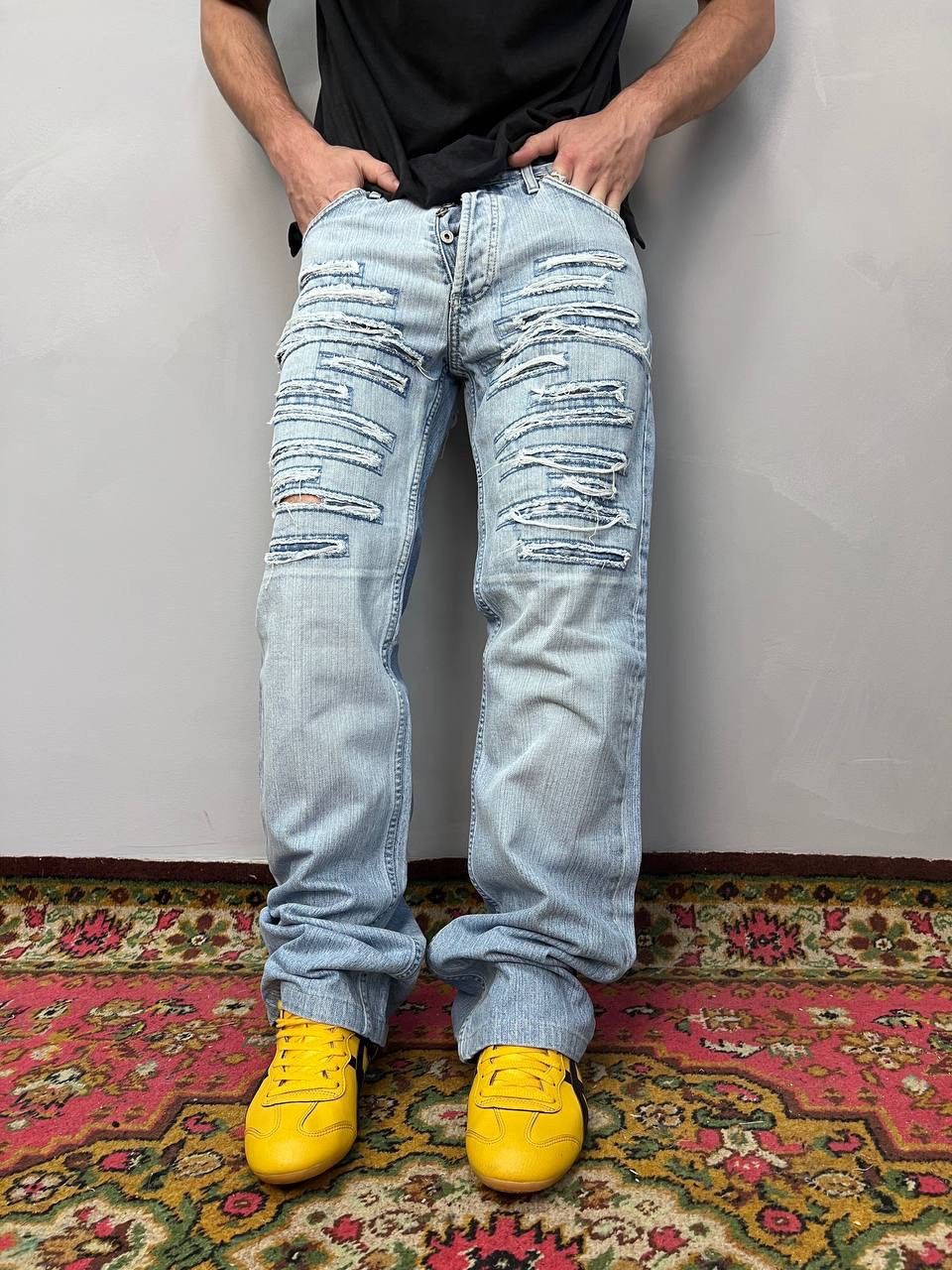 Diesel × Vintage Y2K Vintage Diesel Embroidered Logo Distressed Denim Jeans Size US 32 / EU 48 - 1 Thumbnail