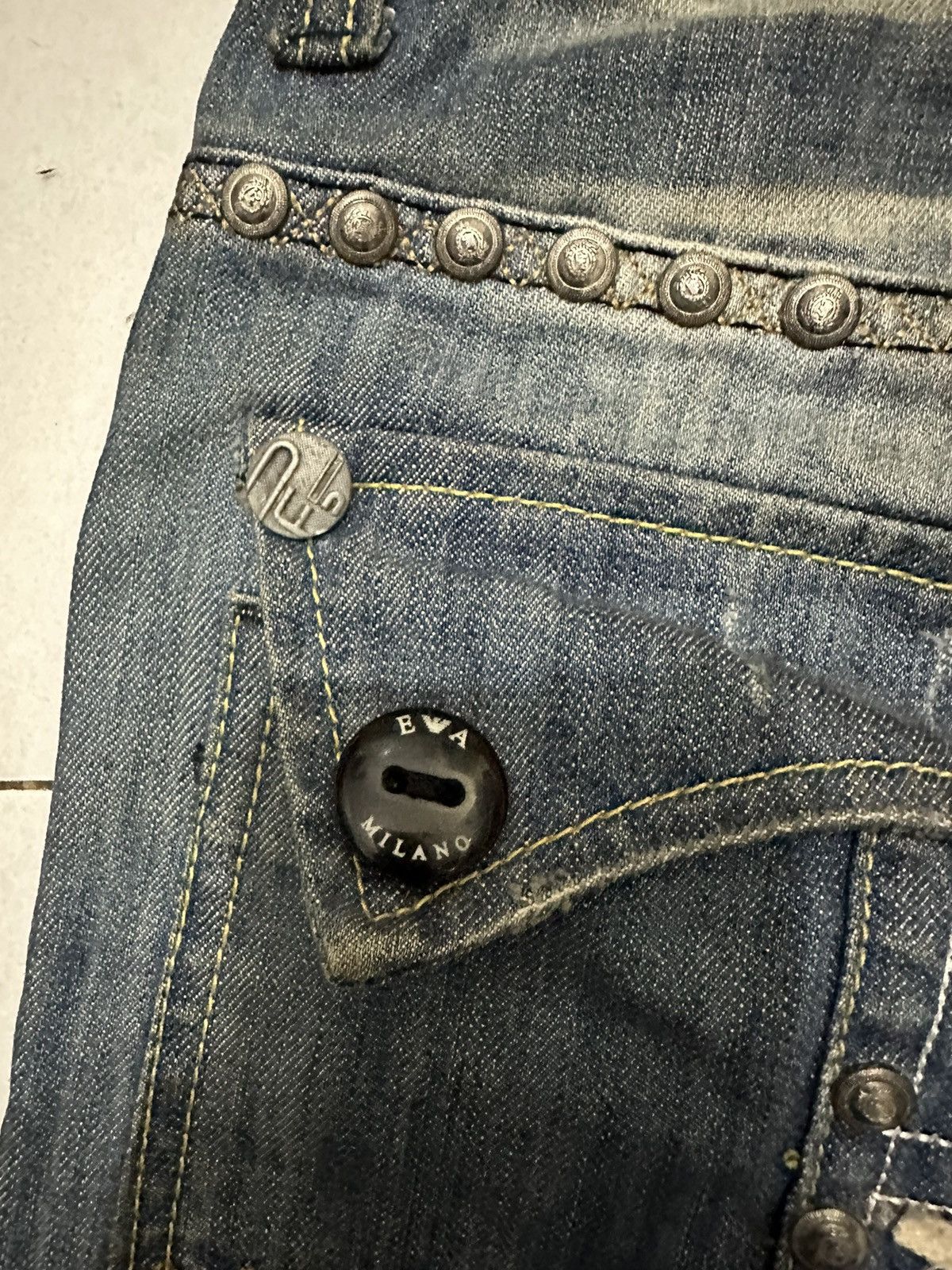 Armani VTG All ARMANI Collection Distressed Denim Size US 31 - 7 Thumbnail
