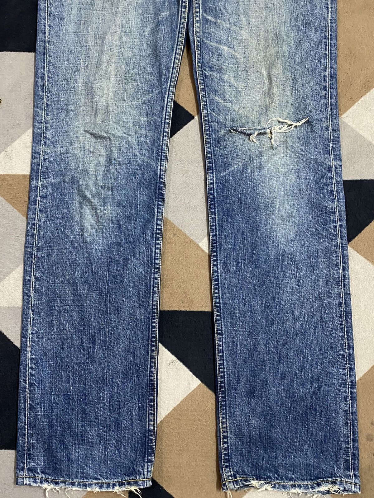 Levi's Distressed vintage Levi's 501 jeans with a relaxed fit jeans Size US 32 / EU 48 - 5 Thumbnail