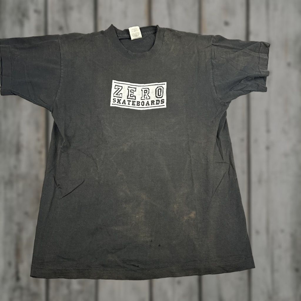 Fruit Of The Loom VINTAGE Zero Skateboards Shirt Mens Large Black Graphic Print Tee 90s Skate Mens L Black Crew Neck Short Sleeve Heavyweight Cotton Tee Size US L / EU 52-54 / 3 - 1 Thumbnail