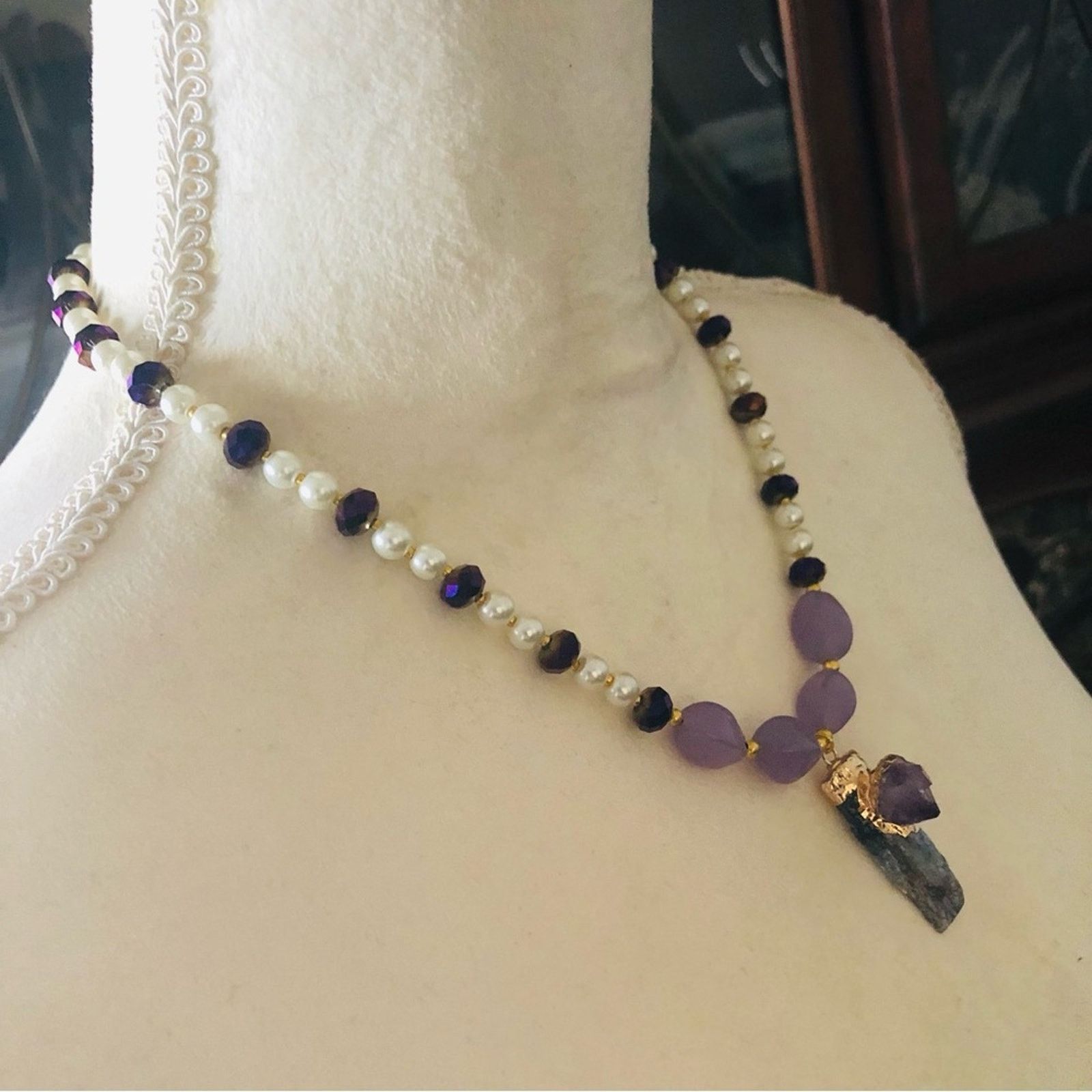 Handmade Handcrafted repurpose kyanite and amethyst Pearl necklace Size ONE SIZE - 3 Thumbnail