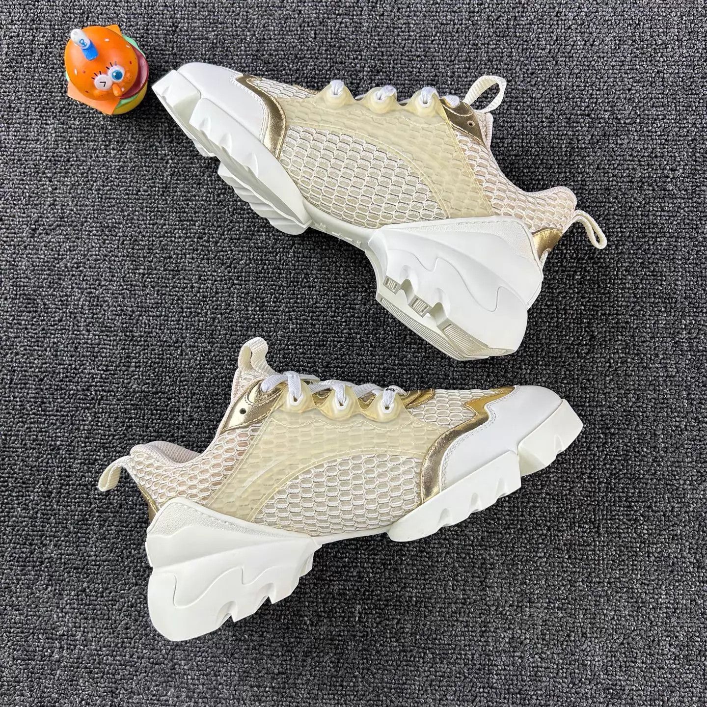 Dior Dior gold dad sneakers women's 37.5 Size US 7 / IT 37 - 4 Thumbnail