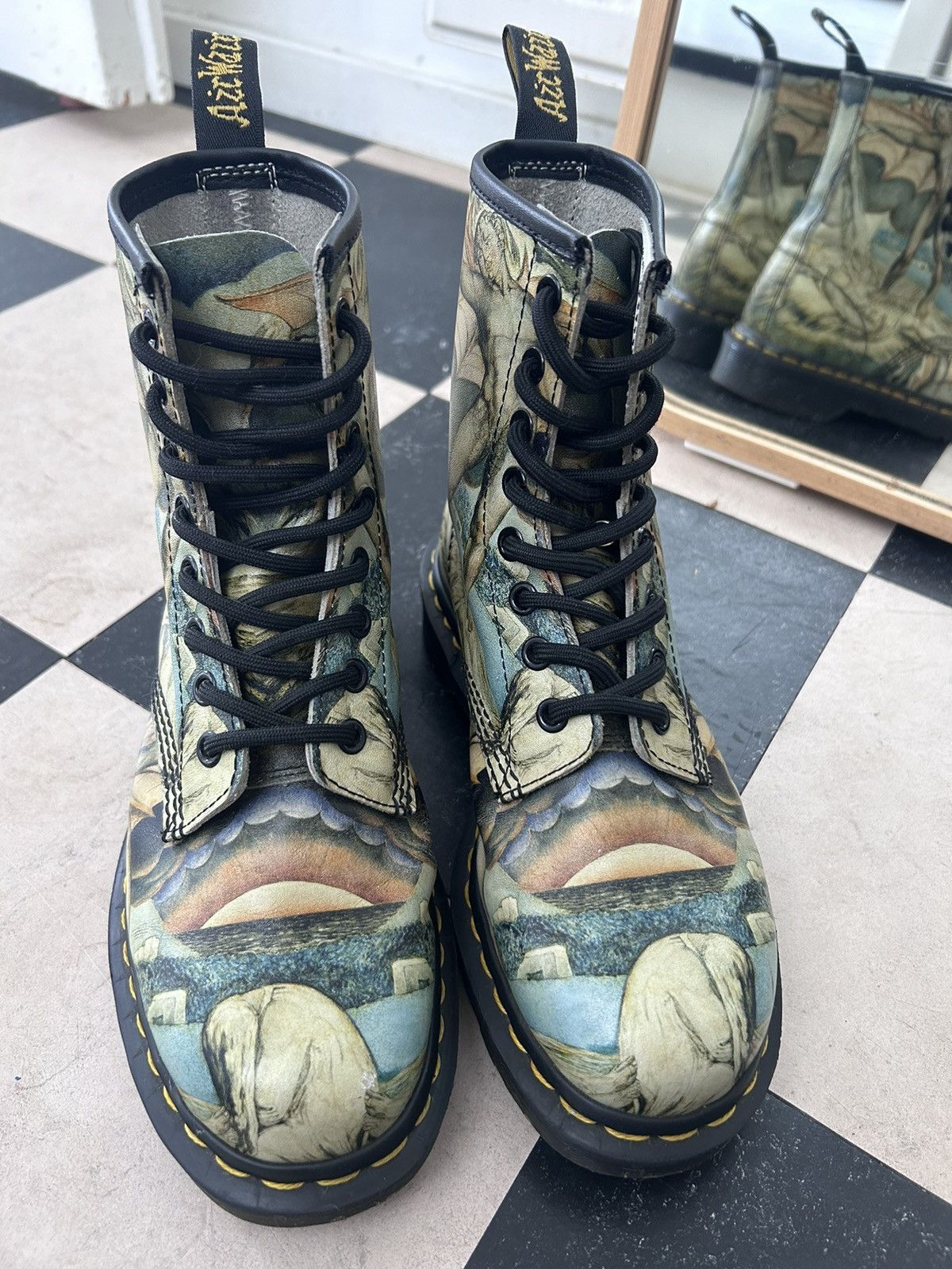 Dr. Martens Rare Doc Martens William Blake Size US 7 / IT 37 - 1 Thumbnail