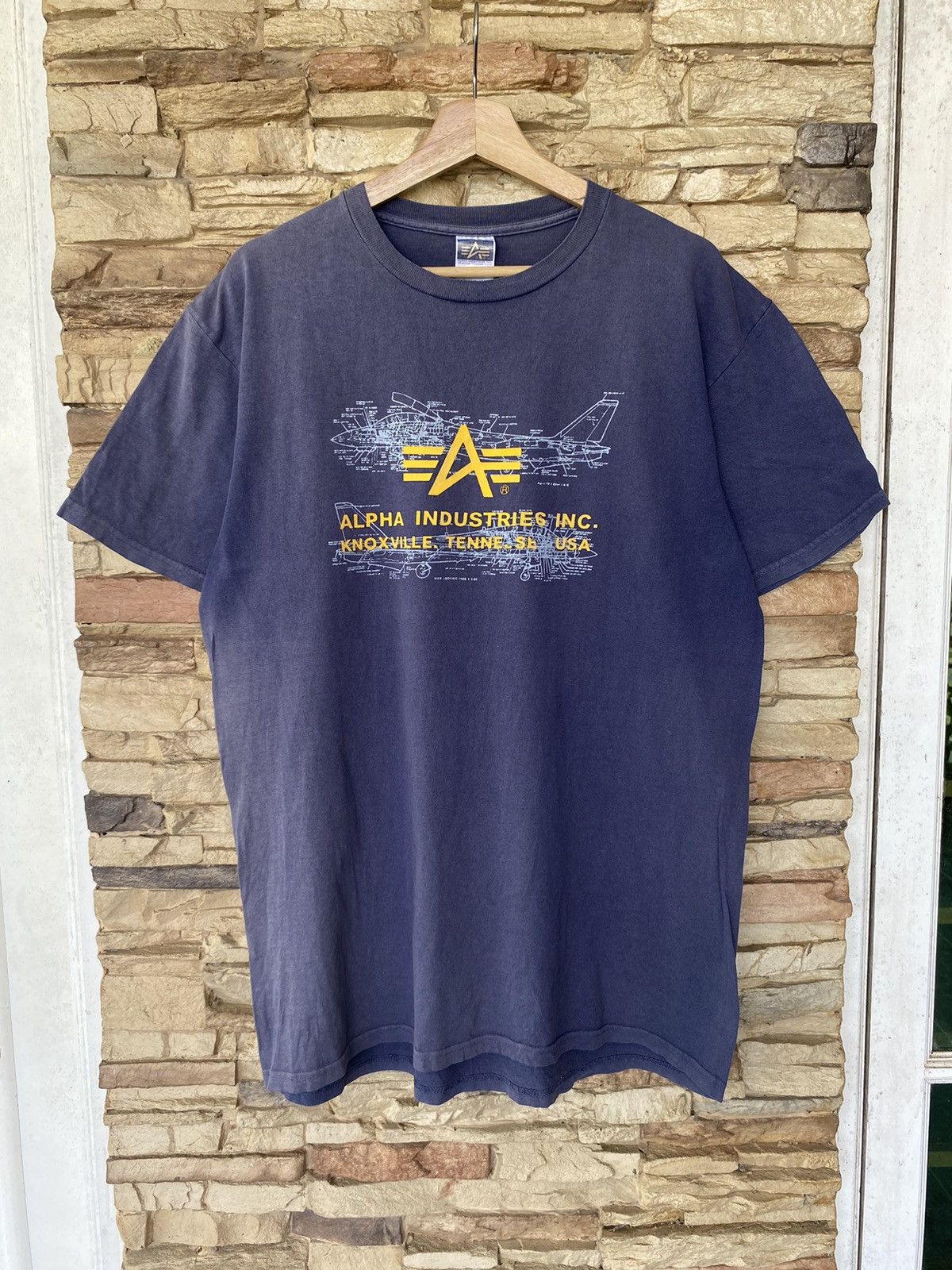 Alpha Industries × Vintage Vintage Alpha Industries Distressed Faded Tees Size US L / EU 52-54 / 3 - 1 Thumbnail